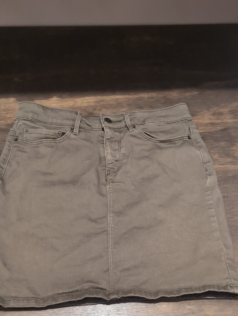 Mid Rise Mini Skirt - Picture 4 of 5